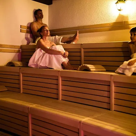 Lazensky A Wellness Nivamare 4*