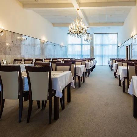 Lazensky A Wellness Nivamare Hotel